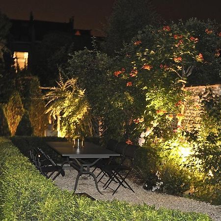 B&B Un Jardin En Ville Saint-Gilles Zewnętrze zdjęcie